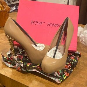 Betsey Johnson Beige Heels with Gold Studded Heel